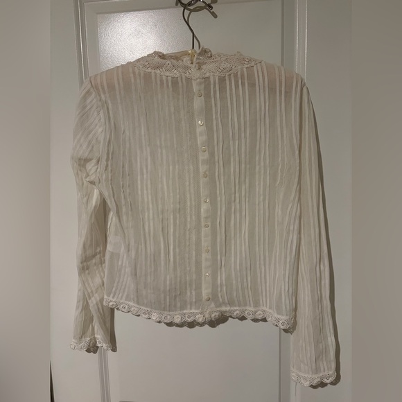 Doen Octavia Top in Salt - Picture 3 of 7